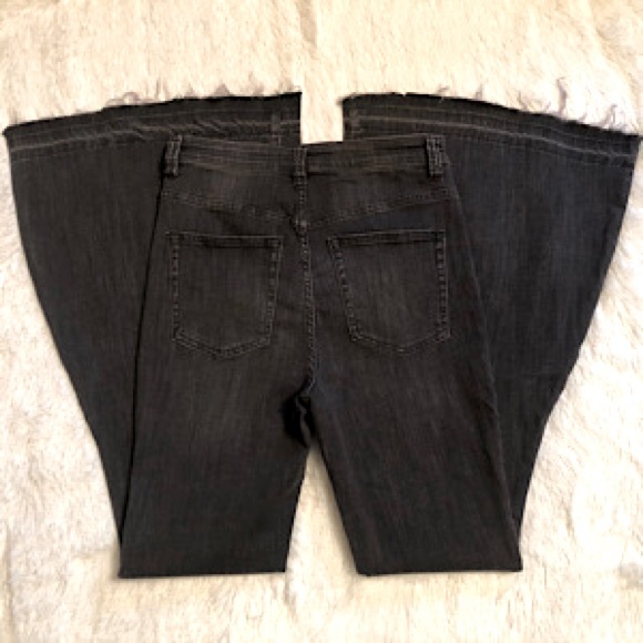 “NEW” Free People Irreplaceable Super Flare Jean - Picture 3 of 5